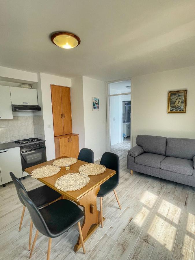 Apartments Mimoza Brist Eksteriør bilde